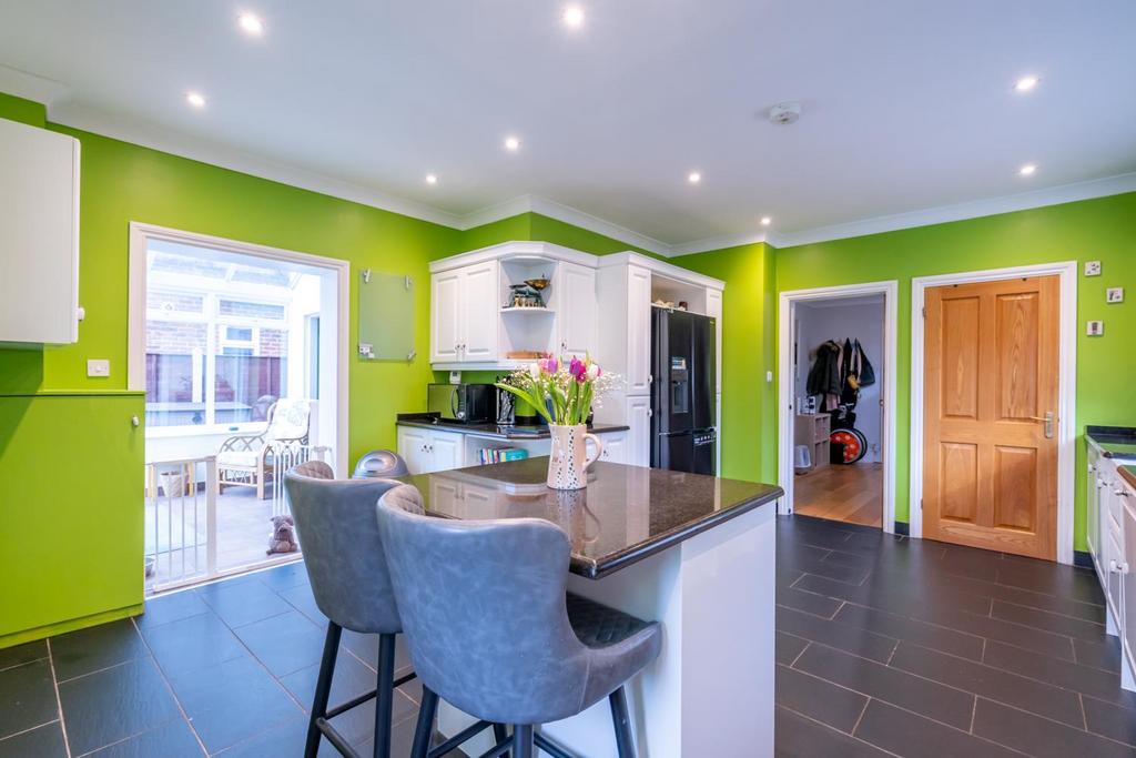 Kitchen Breakfast Room (3).jpg