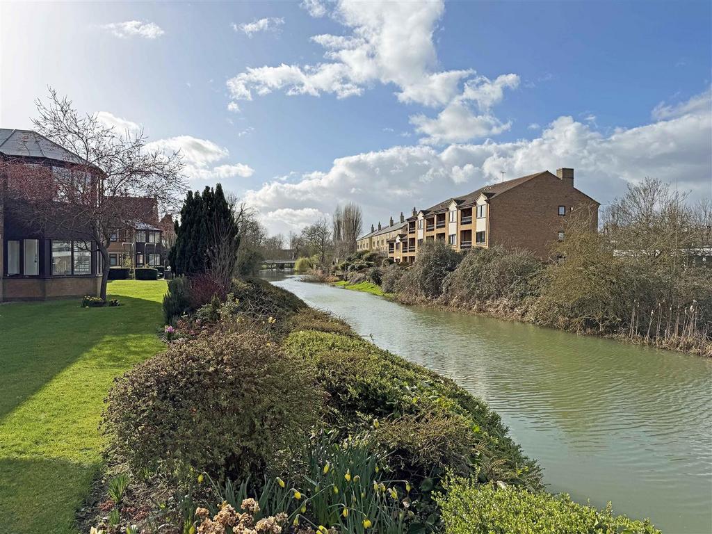 Gardens &amp; River