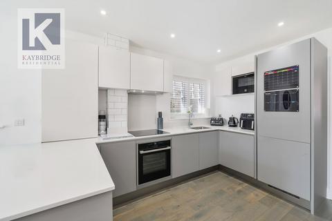 undefined, Brighton Road, Kingswood, KT20