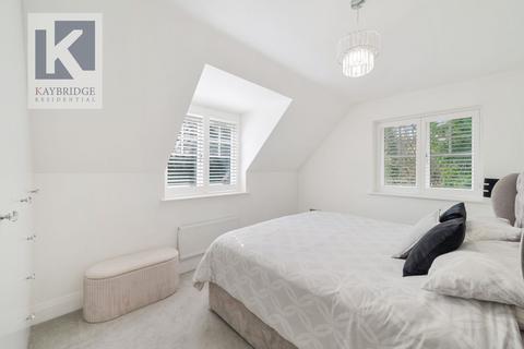 undefined, Brighton Road, Kingswood, KT20