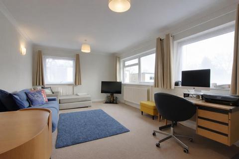 1 bedroom flat to rent, Maplin Close, London