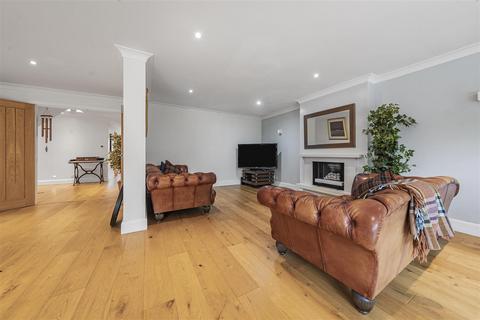 4 bedroom detached house for sale, Hazel Road, Park Street, St. Albans