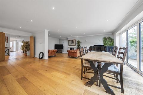 4 bedroom detached house for sale, Hazel Road, Park Street, St. Albans