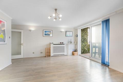 2 bedroom flat for sale, Queens Gardens, Hove, BN3