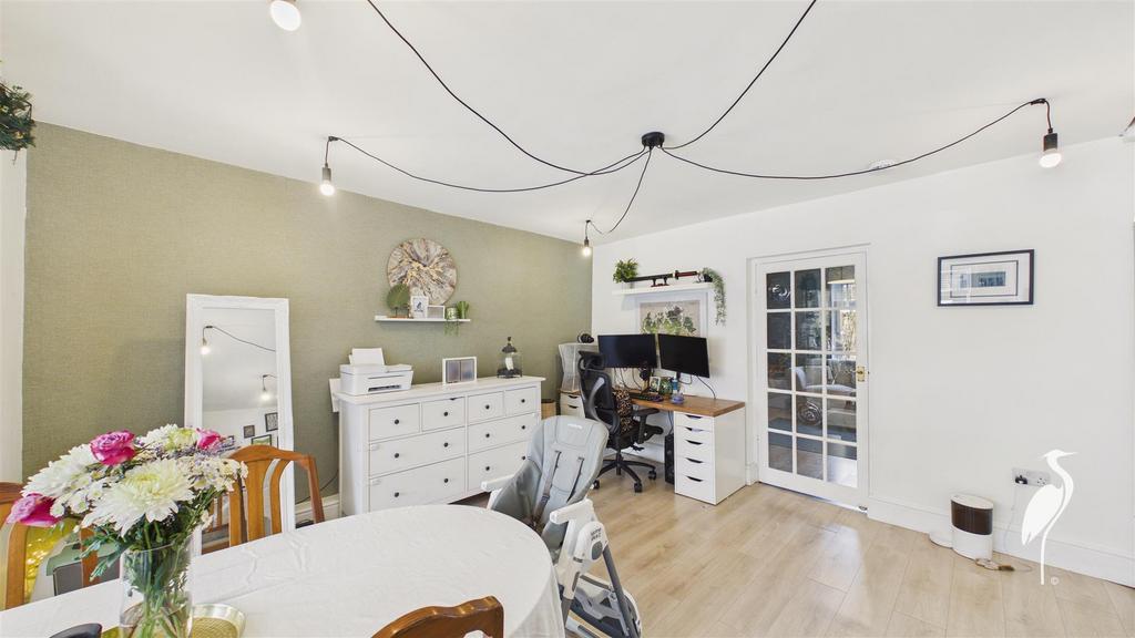 Open Plan Dining Room & Kitchen