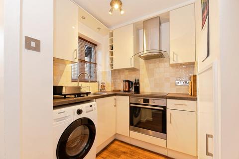 1 bedroom terraced house for sale, Bloxworth Close, Wallington, SM6