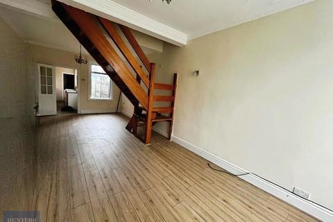 3 bedroom terraced house to rent, Court Oak Road, Birmingham, B17 9AD