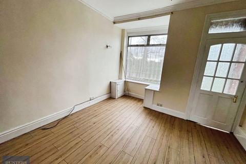 3 bedroom terraced house to rent, Court Oak Road, Birmingham, B17 9AD