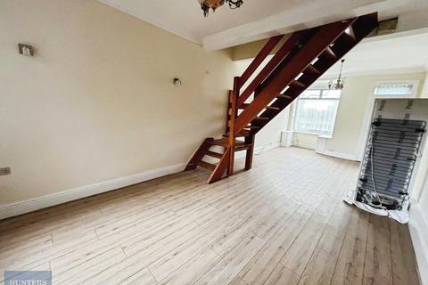 3 bedroom terraced house to rent, Court Oak Road, Birmingham, B17 9AD
