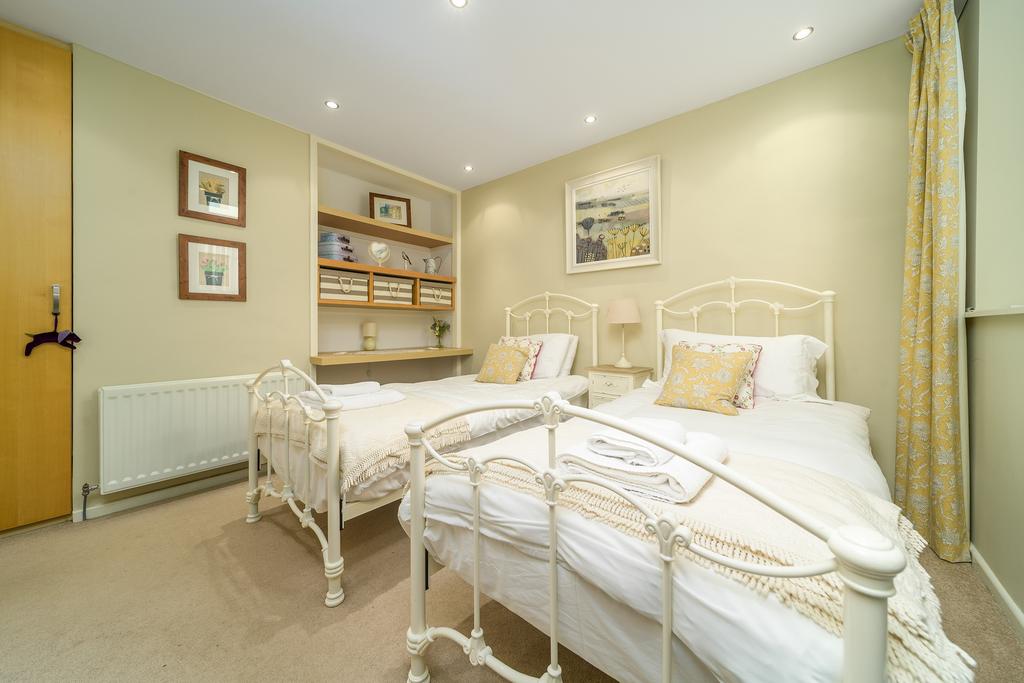 Bed One-2