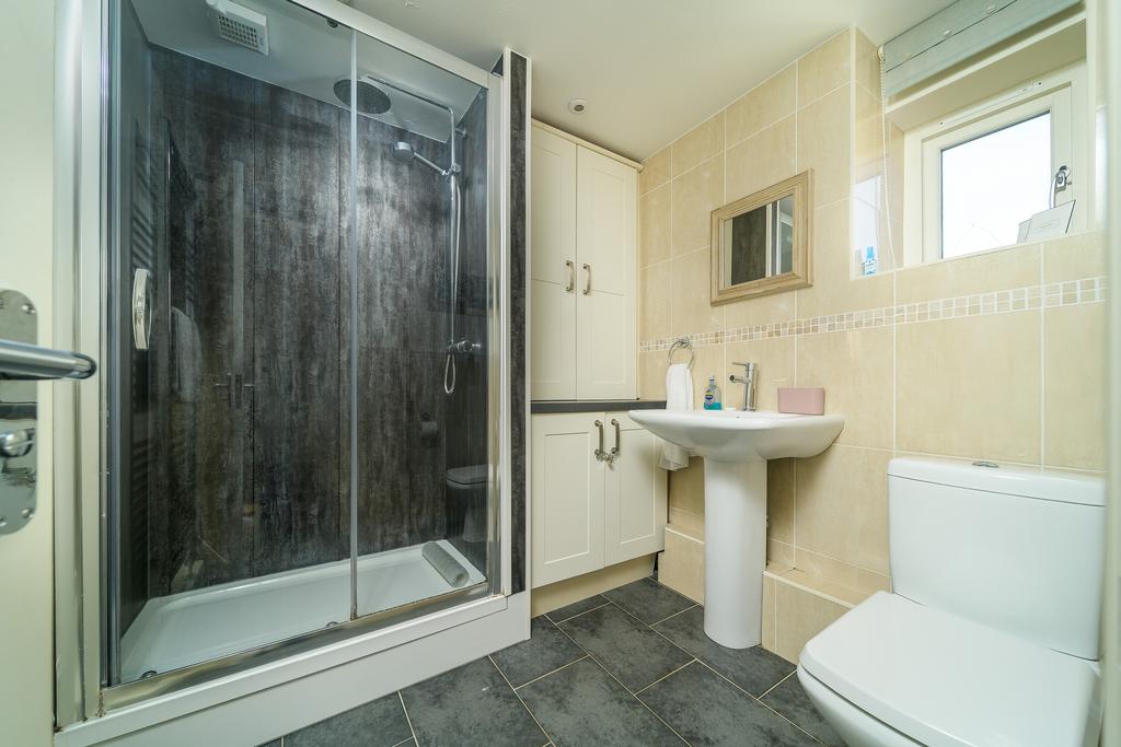 Shower Room-2