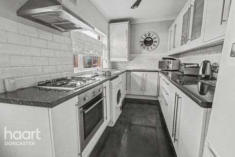 2 bedroom terraced house for sale, Bentley Road, Doncaster