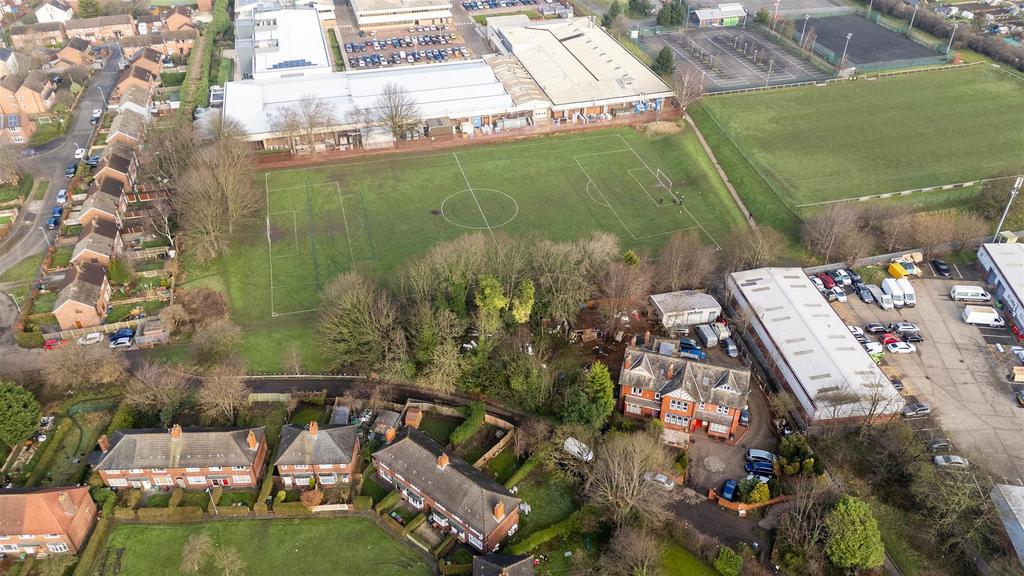Drone of Plot