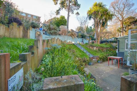 undefined, BITTERNE PARK! NO FORWARD CHAIN! CHARACTER PROPERTY! INCREDIBLE PLOT!