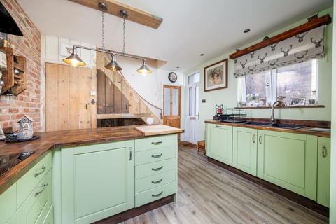 3 bedroom end of terrace house for sale, Coronation cottages, Crowborough
