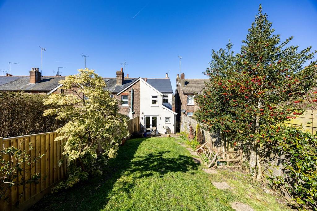 1 Coronation Cottages Crowborough TN63 EX Roots Prop