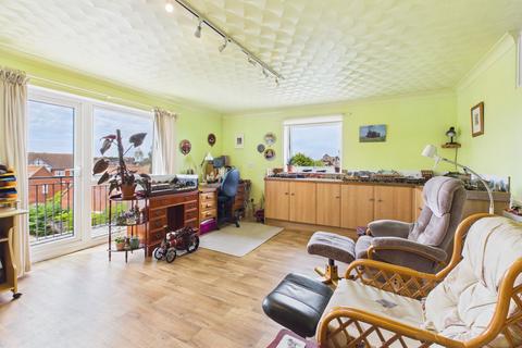2 bedroom apartment for sale, Overstrand Road, Cromer, NR27