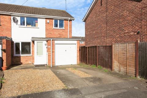 3 bedroom end of terrace house for sale, Kennet Gardens, Peterborough