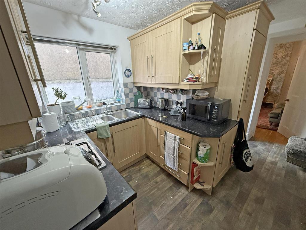 Kitchen A1.jpg