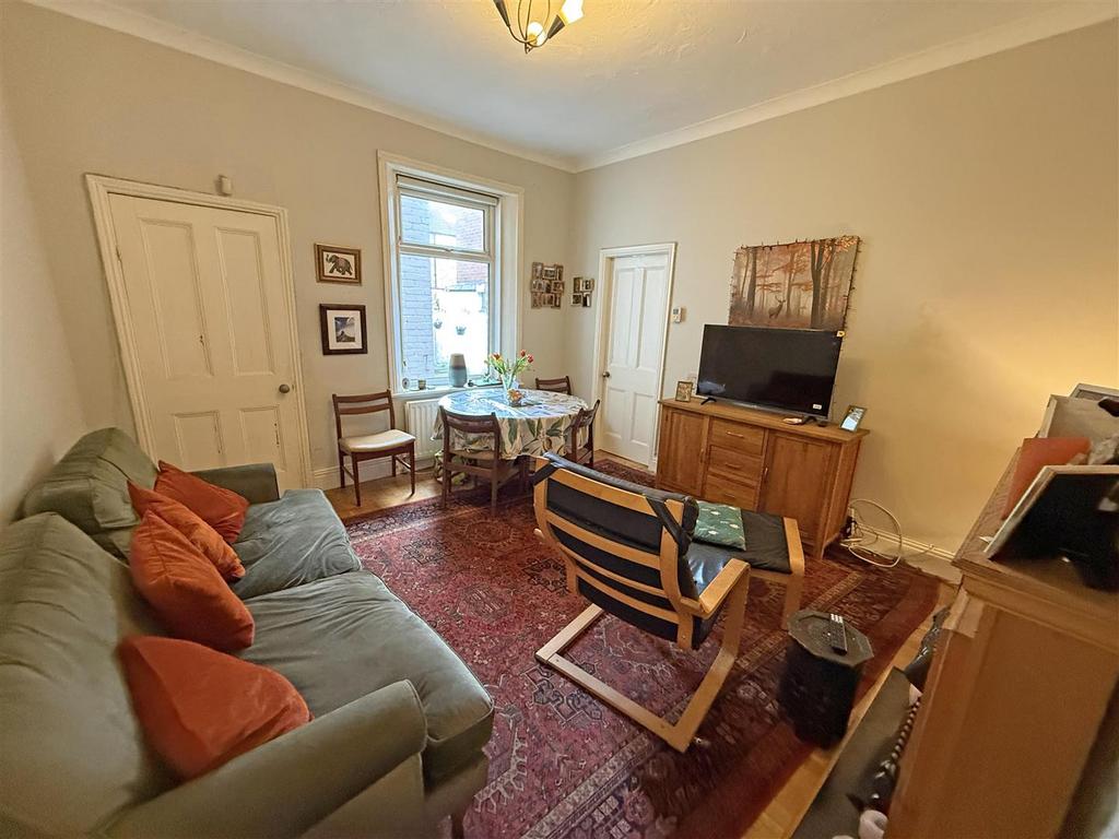 Living room A1.jpg