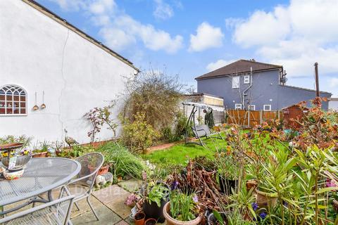 4 bedroom terraced house for sale, Ashurst Drive, Ilford, Essex