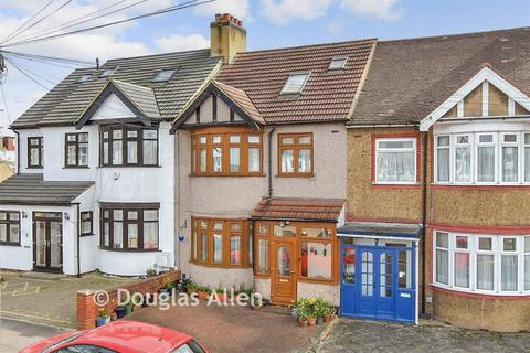 4 bedroom terraced house for sale, Ashurst Drive, Ilford, Essex