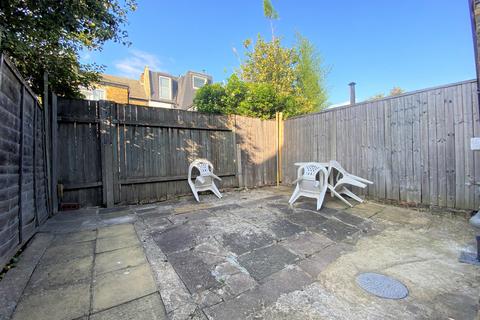undefined, Graveney Road, LONDON