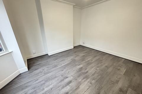 3 bedroom house to rent, Charlotte Street, RUGBY