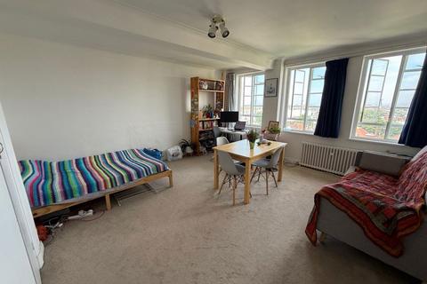 Studio to rent, Furze Croft, Furze Hill, Hove, BN3 1PD.