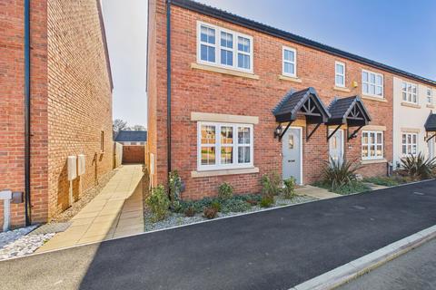 3 bedroom end of terrace house for sale, Cranswick, Whickham Highway, NE11