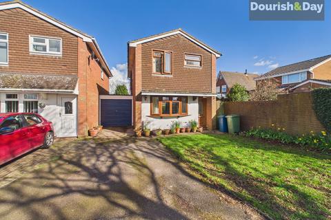 3 bedroom detached house for sale, Barnfield Way, Stafford ST17