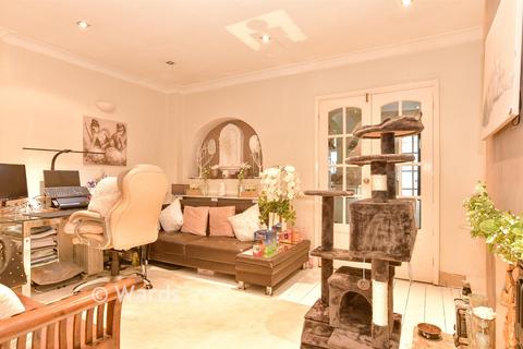 4 bedroom semi-detached house for sale, Seaton Road, Welling DA16