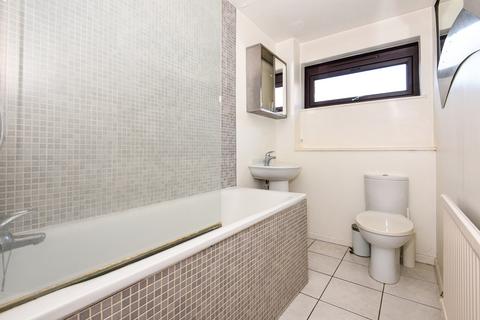 1 bedroom flat to rent, Churchfields, London, E18
