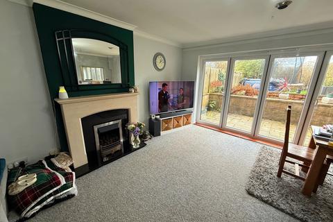 3 bedroom detached house to rent, Penarth Rise, Nottingham, NG5