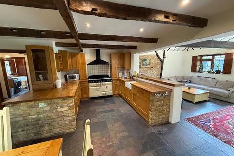 3 bedroom detached house to rent, Brook Lane, Snodland