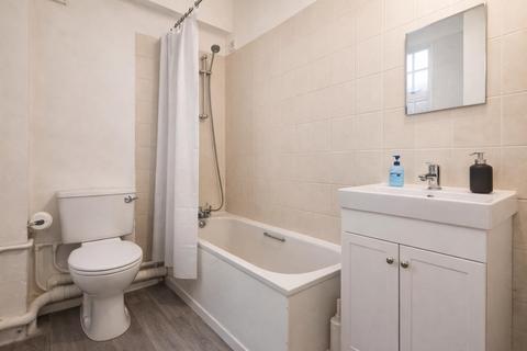 Studio to rent, Great Titchfield Street, London W1W