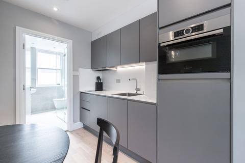 Studio to rent, Flat 15 50-52 St Quintin Avenue
