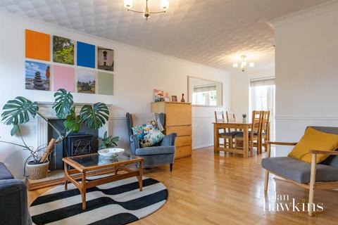 3 bedroom semi-detached house for sale, Victoria Drive, Lyneham