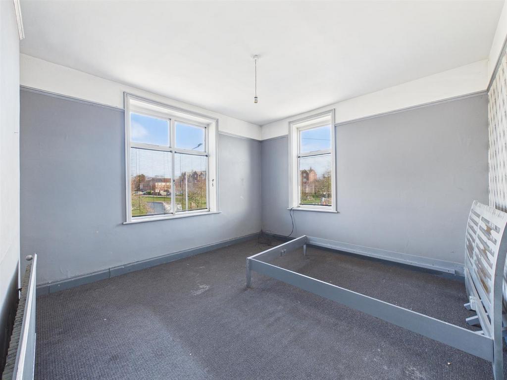 Bedroom: