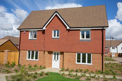 undefined, Hoadley Avenue, Burgess Hill, RH15