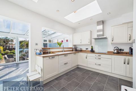 3 bedroom terraced house for sale, Murchison Road, Hoddesdon EN11