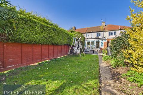 3 bedroom terraced house for sale, Murchison Road, Hoddesdon EN11