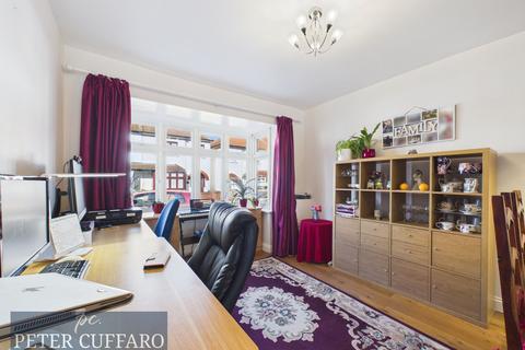 3 bedroom terraced house for sale, Murchison Road, Hoddesdon EN11