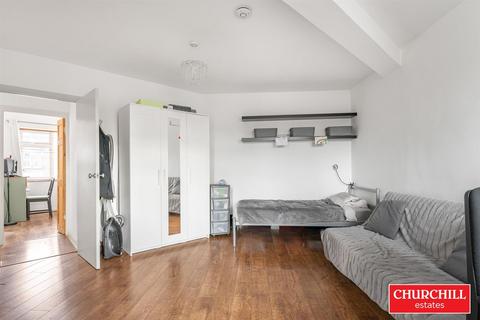 2 bedroom flat for sale, Blake Hall Road, Wanstead