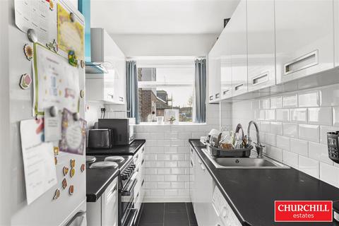 2 bedroom flat for sale, Blake Hall Road, Wanstead