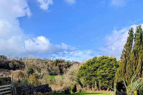 undefined, Llwyn Meredith, Carmarthen