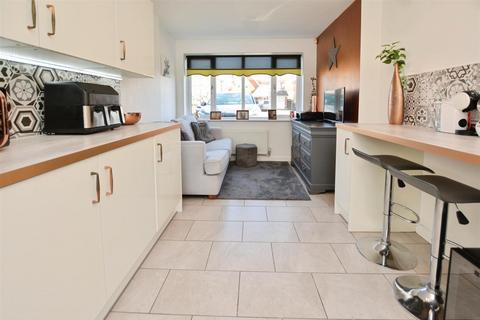 4 bedroom detached house for sale, Oak Tree Walk, Crowle, Scunthorpe