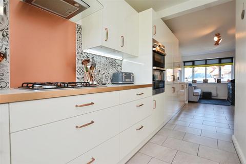 4 bedroom detached house for sale, Oak Tree Walk, Crowle, Scunthorpe