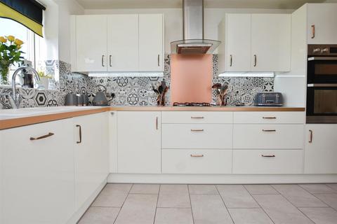 4 bedroom detached house for sale, Oak Tree Walk, Crowle, Scunthorpe