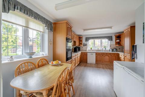 4 bedroom house for sale, The Green, Hungerford, RG17